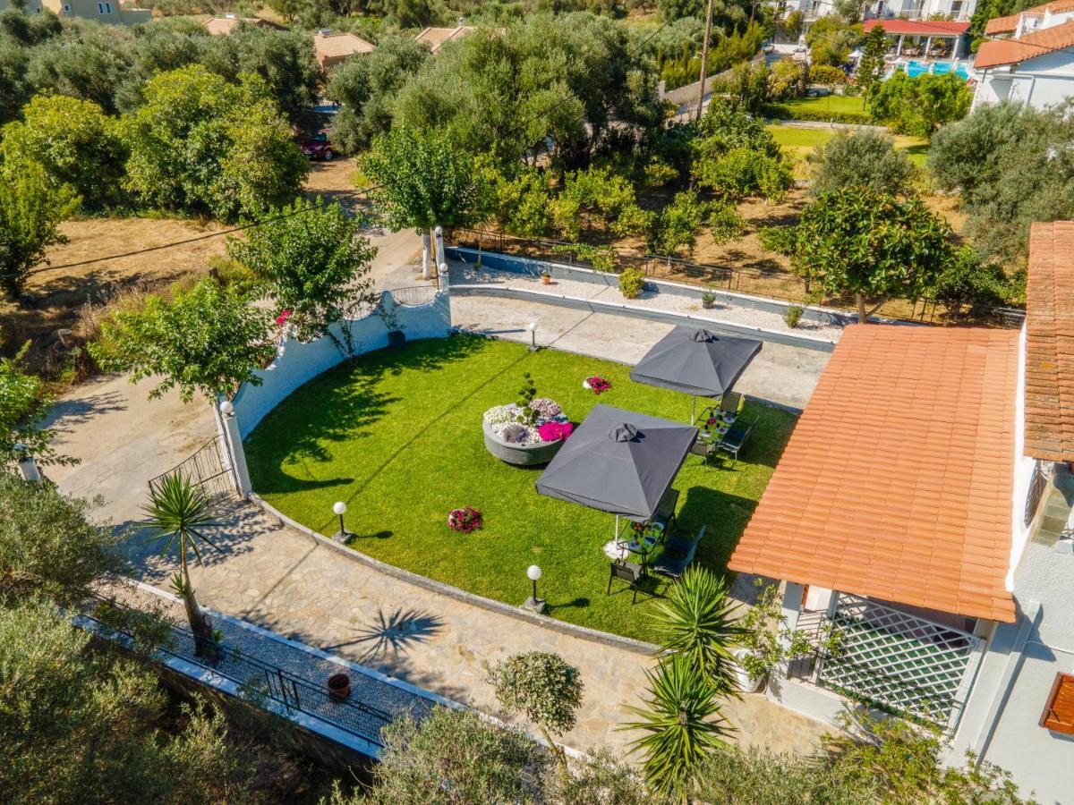 Afroditi Holiday Home - Yellow Apartment Svoronata Ngoại thất bức ảnh
